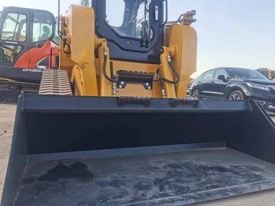 Used CAT 277D Skid Steer Loader Construction Machinery Caterpillar Skid Steer Loader - Мини челен товарач: снимка 4 Used CAT 277D Skid Steer Loader Construction Machinery Caterpillar Skid Steer Loader - Мини челен товарач: снимка 4