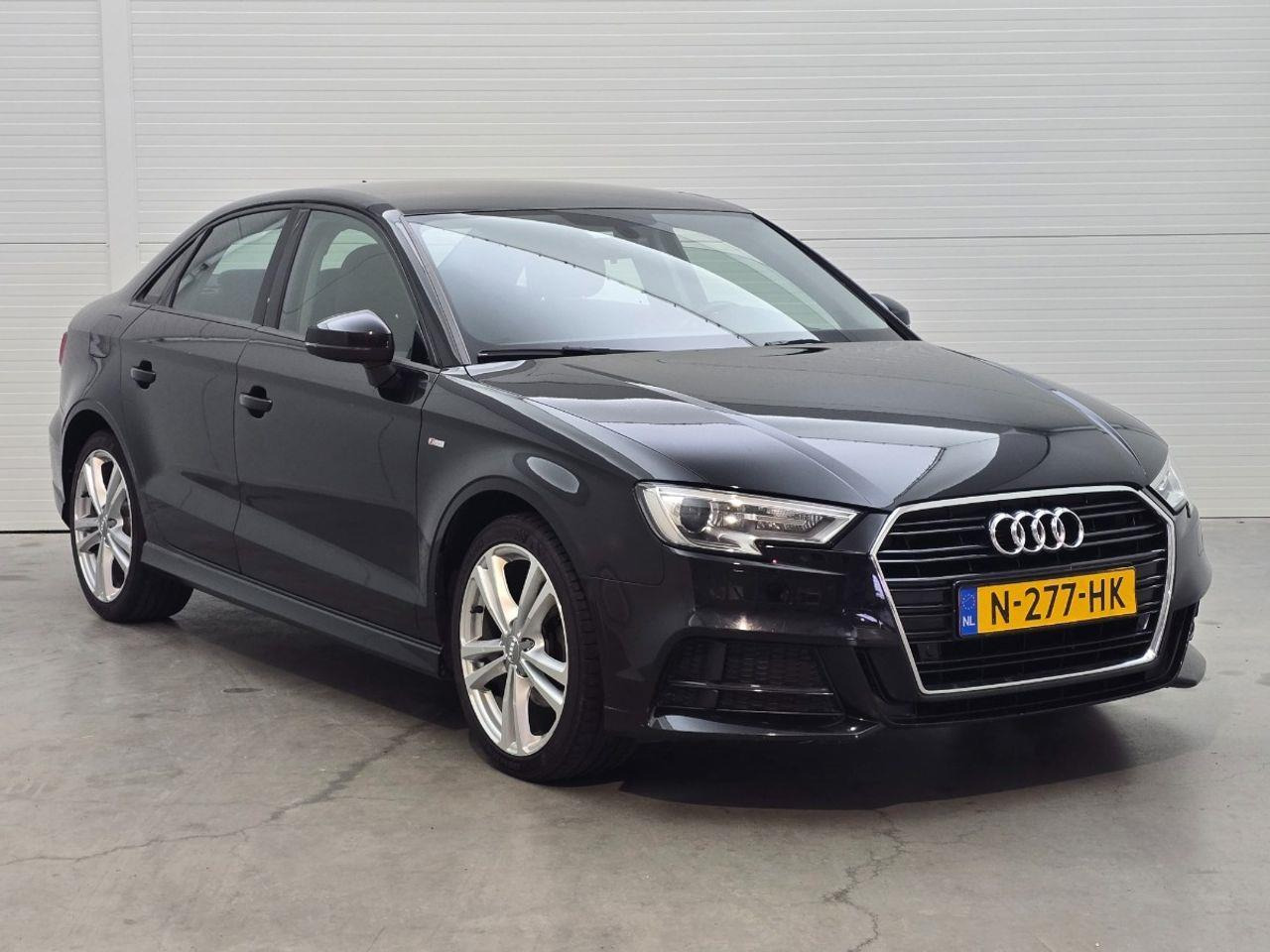 Audi A3 Limousine 1.5 TFSI CoD Sport | 2018 | 147.993 km | Automaat | N277HK | NAP: Geen oordeel - Седан: снимка 2 Audi A3 Limousine 1.5 TFSI CoD Sport | 2018 | 147.993 km | Automaat | N277HK | NAP: Geen oordeel - Седан: снимка 2