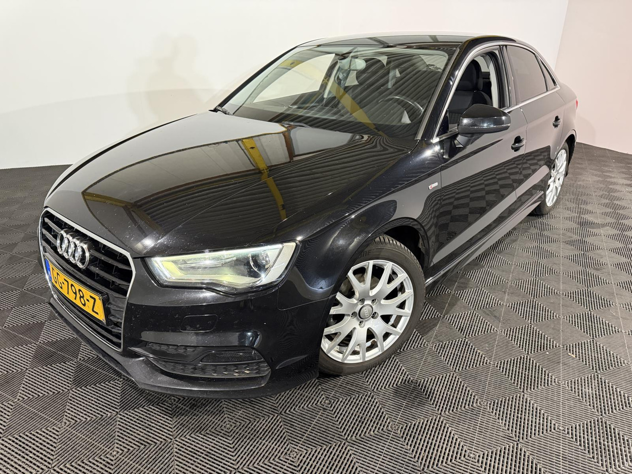 Audi | A3 Limousine | 1.6 TDI Ambition Pro Line Plus | 2014 | 271.612 km | GG798Z | Onlogisch - Седан: снимка 1 Audi | A3 Limousine | 1.6 TDI Ambition Pro Line Plus | 2014 | 271.612 km | GG798Z | Onlogisch - Седан: снимка 1