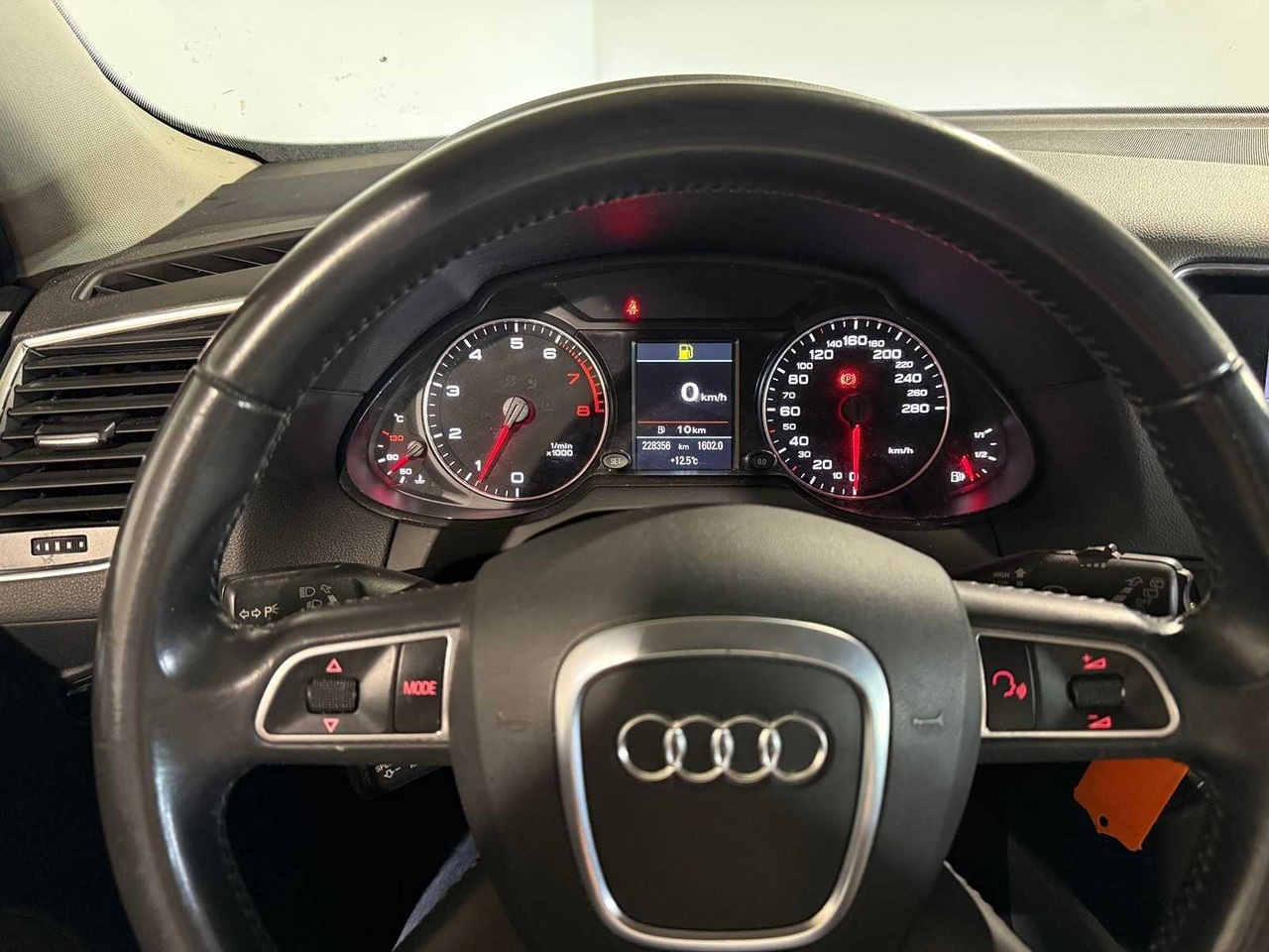 Audi Q5 2.0 TFSI quattro Pro Line | 2011 | 228.356 km | 22-PBP-4 - Джип: снимка 3 Audi Q5 2.0 TFSI quattro Pro Line | 2011 | 228.356 km | 22-PBP-4 - Джип: снимка 3