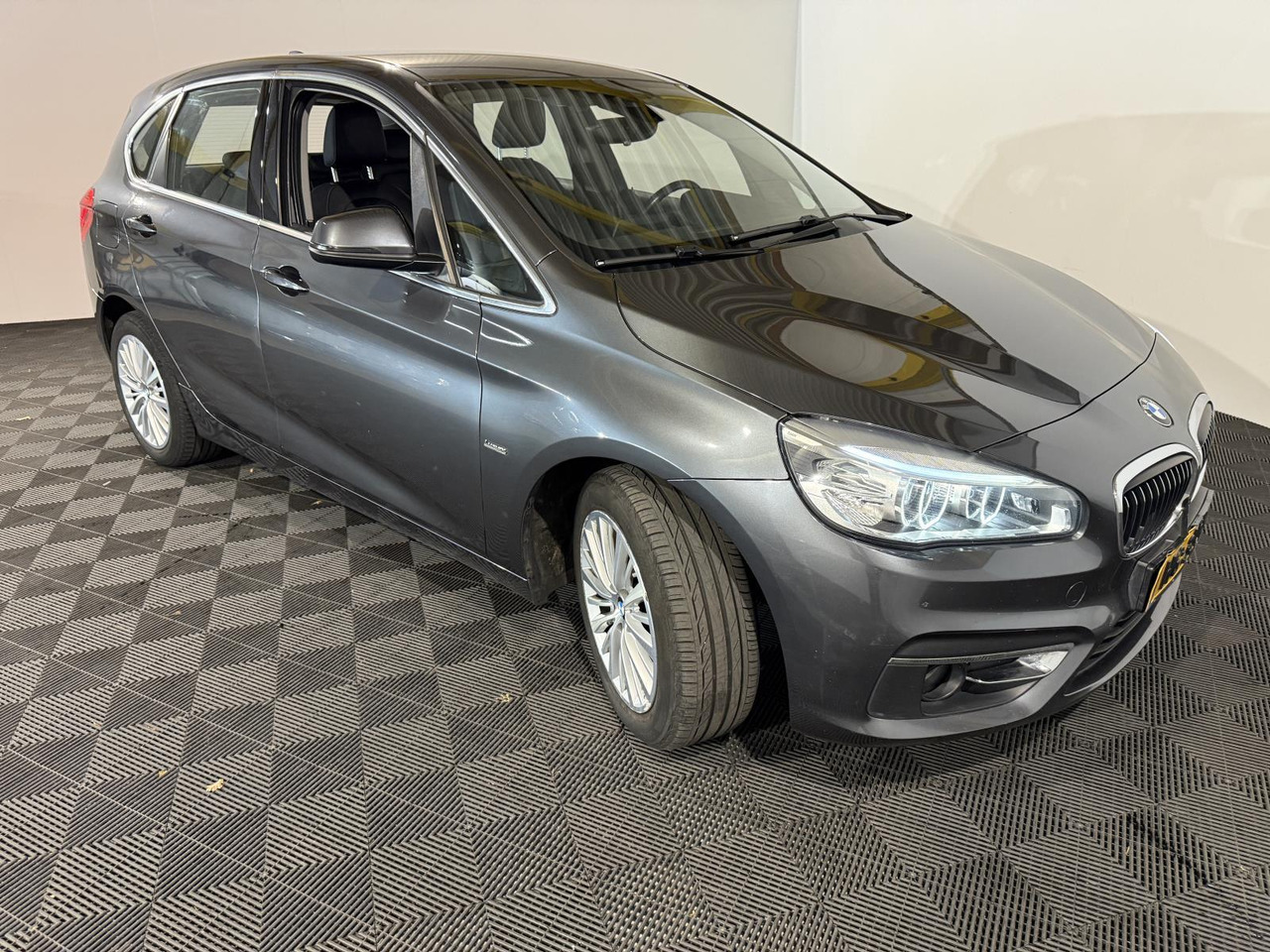 BMW | 2-serie Active Tourer | 218d Corporate Lease Luxury | 2015 | 223.959 km | HG351B | Logisch - Лек автомобил: снимка 3 BMW | 2-serie Active Tourer | 218d Corporate Lease Luxury | 2015 | 223.959 km | HG351B | Logisch - Лек автомобил: снимка 3