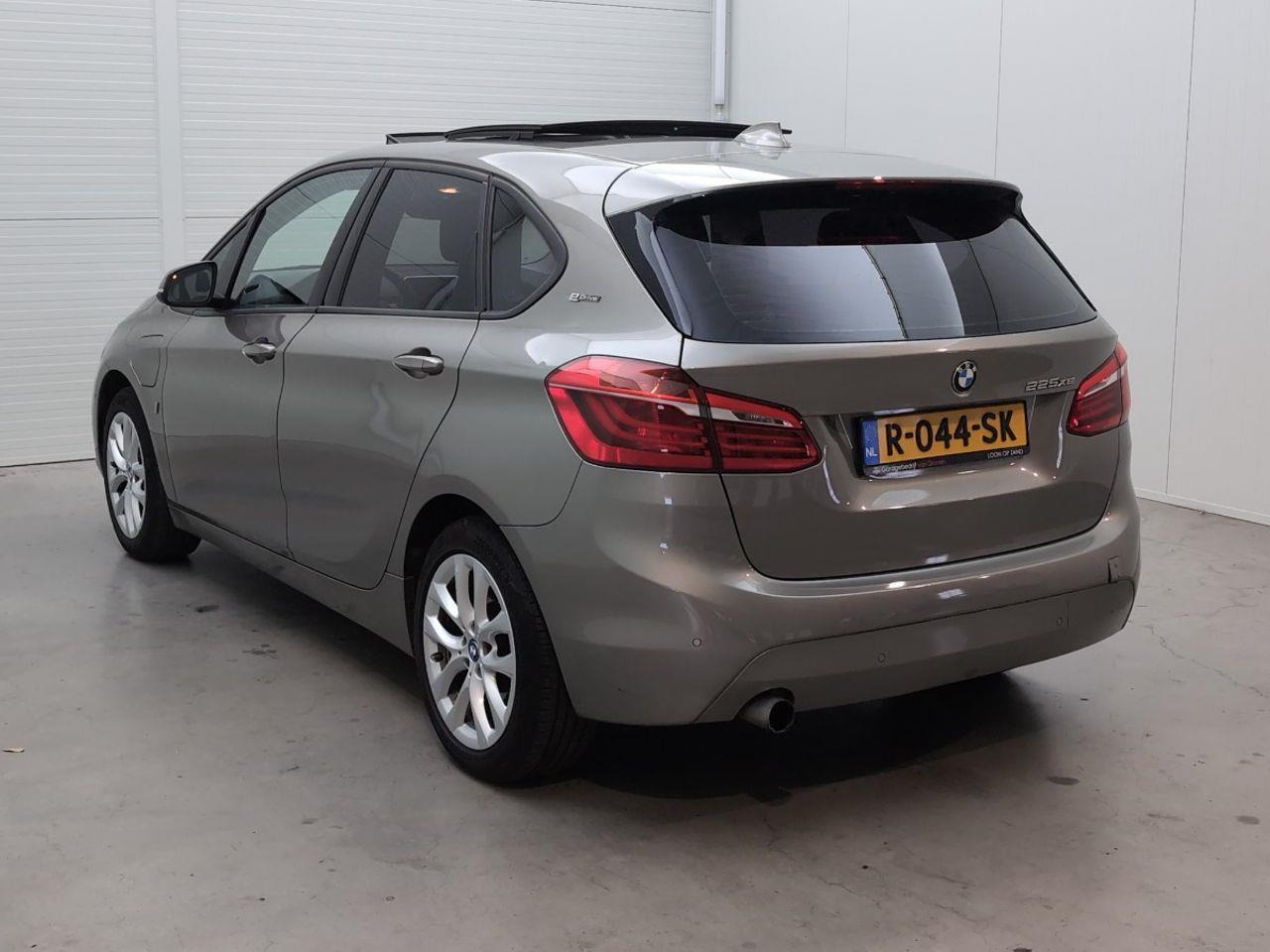 BMW 2 - serie Active Tourer 225xe iPerformance Executive | 2017 | 145.575 km | R044SK | NAP: Geen oordeel - Лек автомобил: снимка 3 BMW 2 - serie Active Tourer 225xe iPerformance Executive | 2017 | 145.575 km | R044SK | NAP: Geen oordeel - Лек автомобил: снимка 3