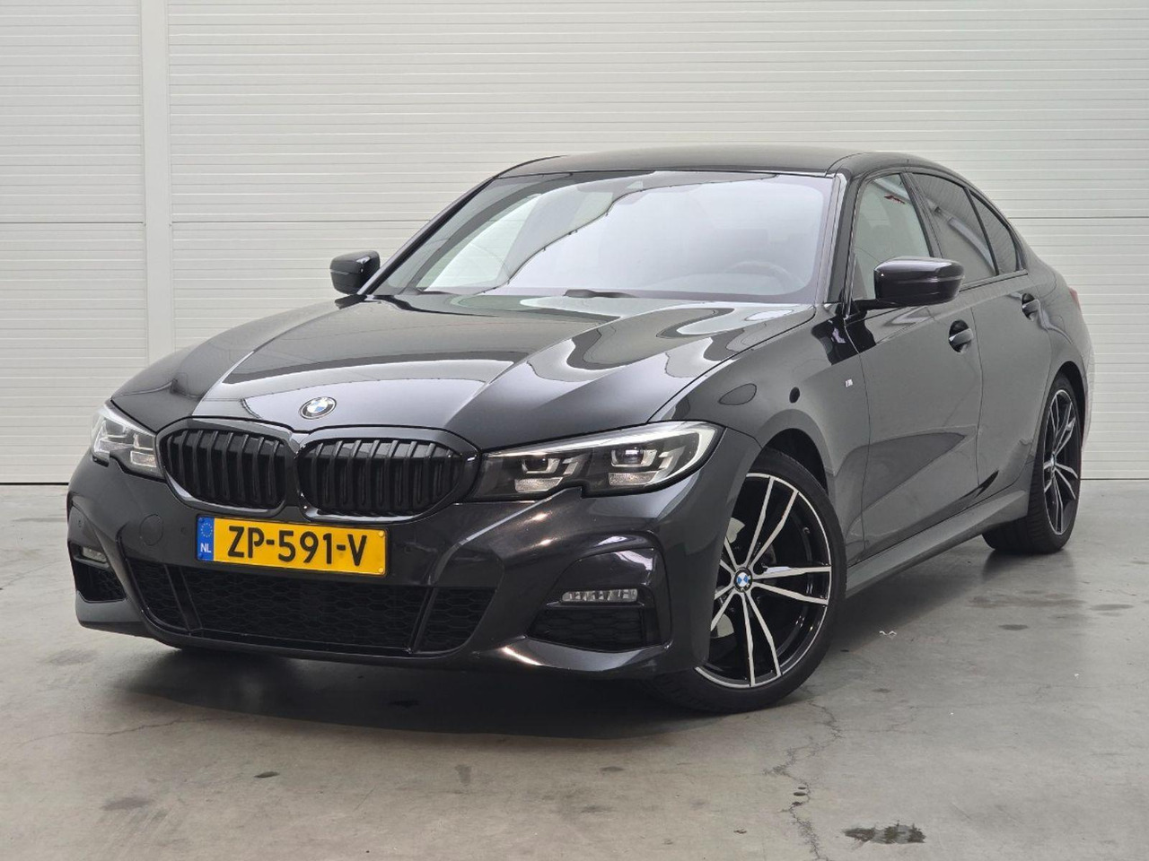 BMW 3-serie 320i Executive Edition | 2019 | 151.740 km | Automaat | ZP591V | NAP: Logisch - Седан: снимка 1 BMW 3-serie 320i Executive Edition | 2019 | 151.740 km | Automaat | ZP591V | NAP: Logisch - Седан: снимка 1