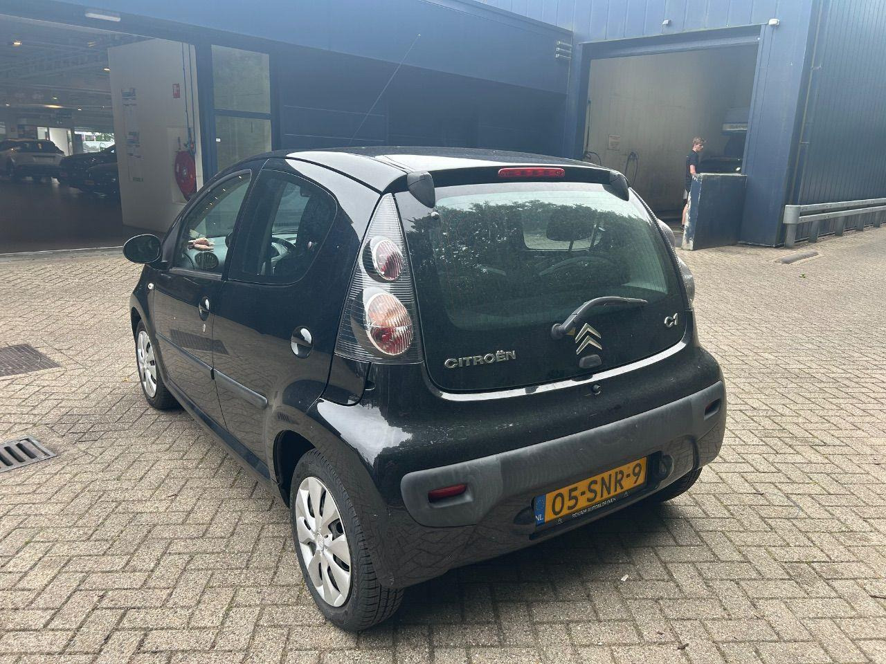 Citroen C1 1.0 - 12V Selection | 2011 | 196.460 km | 05SNR9 | NAP: Logisch - Лек автомобил: снимка 3 Citroen C1 1.0 - 12V Selection | 2011 | 196.460 km | 05SNR9 | NAP: Logisch - Лек автомобил: снимка 3