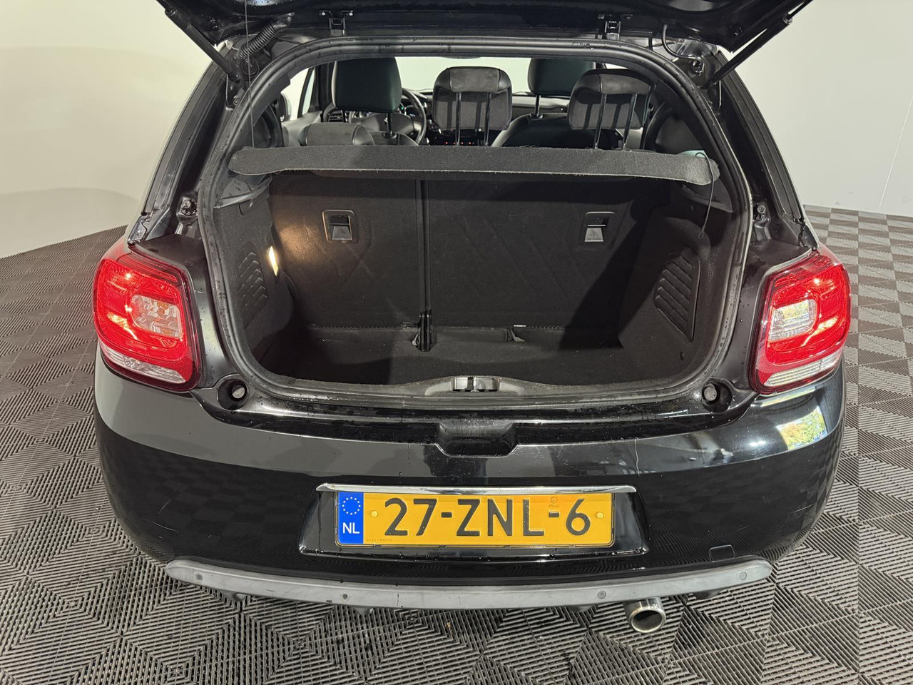 Citroen | DS3 | 1.2 VTi Business | 2013 | 136.694 km | 27ZNL6 | Logisch - Хечбек: снимка 4 Citroen | DS3 | 1.2 VTi Business | 2013 | 136.694 km | 27ZNL6 | Logisch - Хечбек: снимка 4