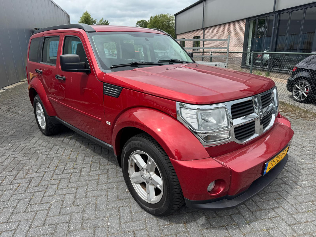 Dodge Nitro 3.7 V6 SXT | 2008 | 209.339 km | 31-ZD-PT - Джип: снимка 5 Dodge Nitro 3.7 V6 SXT | 2008 | 209.339 km | 31-ZD-PT - Джип: снимка 5