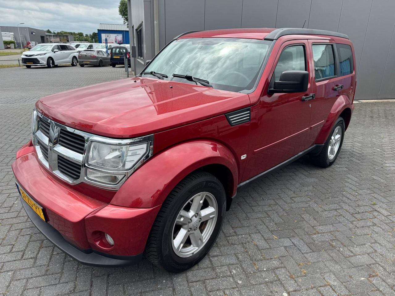Dodge Nitro 3.7 V6 SXT | 2008 | 209.339 km | 31-ZD-PT - Джип: снимка 1 Dodge Nitro 3.7 V6 SXT | 2008 | 209.339 km | 31-ZD-PT - Джип: снимка 1