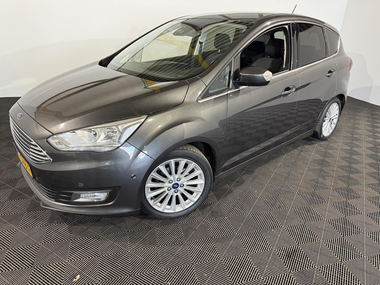 Ford C-Max 1.0 Titanium ZG-548-F 186.382 km - Лек автомобил: снимка 1 Ford C-Max 1.0 Titanium ZG-548-F 186.382 km - Лек автомобил: снимка 1