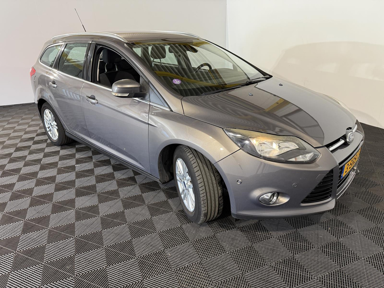 Ford | Focus Wagon | 1.0 EcoBoost Edition Plus | 2013 | 228.888 km | 3SRS07 | Logisch - Лек автомобил: снимка 4 Ford | Focus Wagon | 1.0 EcoBoost Edition Plus | 2013 | 228.888 km | 3SRS07 | Logisch - Лек автомобил: снимка 4