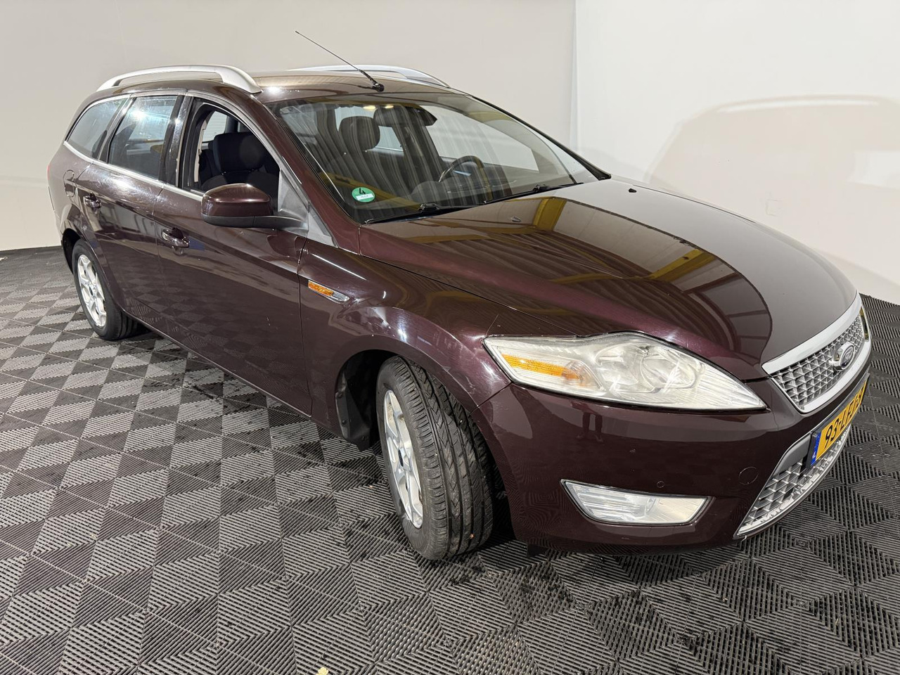Ford | Mondeo Wagon | 2.0-16V Limited | 2010 | 193.300 km | 93LFJ8 | Logisch - Лек автомобил: снимка 4 Ford | Mondeo Wagon | 2.0-16V Limited | 2010 | 193.300 km | 93LFJ8 | Logisch - Лек автомобил: снимка 4