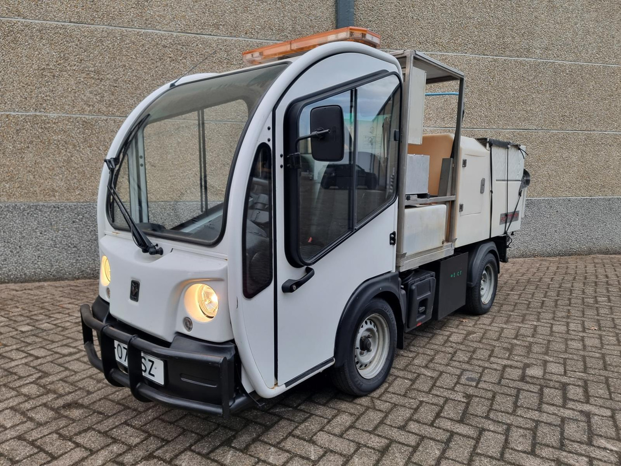 Goupil G3 Kipper met Hogedrukreiniger T-07-BSZ - Голф количка: снимка 1 Goupil G3 Kipper met Hogedrukreiniger T-07-BSZ - Голф количка: снимка 1