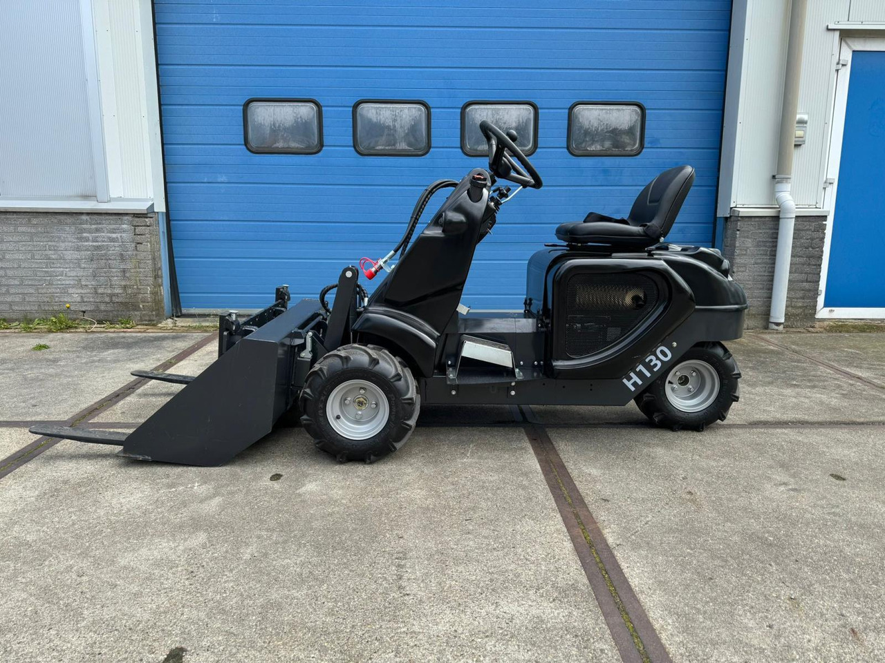 Heracles H130 Mini Shovel Nieuw - Оборудване за гаражи/ Работилници: снимка 2 Heracles H130 Mini Shovel Nieuw - Оборудване за гаражи/ Работилници: снимка 2