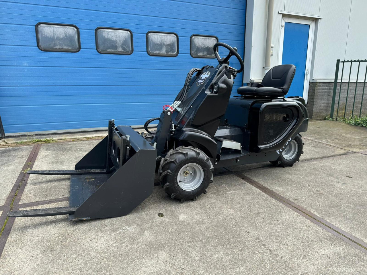 Heracles H130 Mini Shovel Nieuw - Оборудване за гаражи/ Работилници: снимка 1 Heracles H130 Mini Shovel Nieuw - Оборудване за гаражи/ Работилници: снимка 1