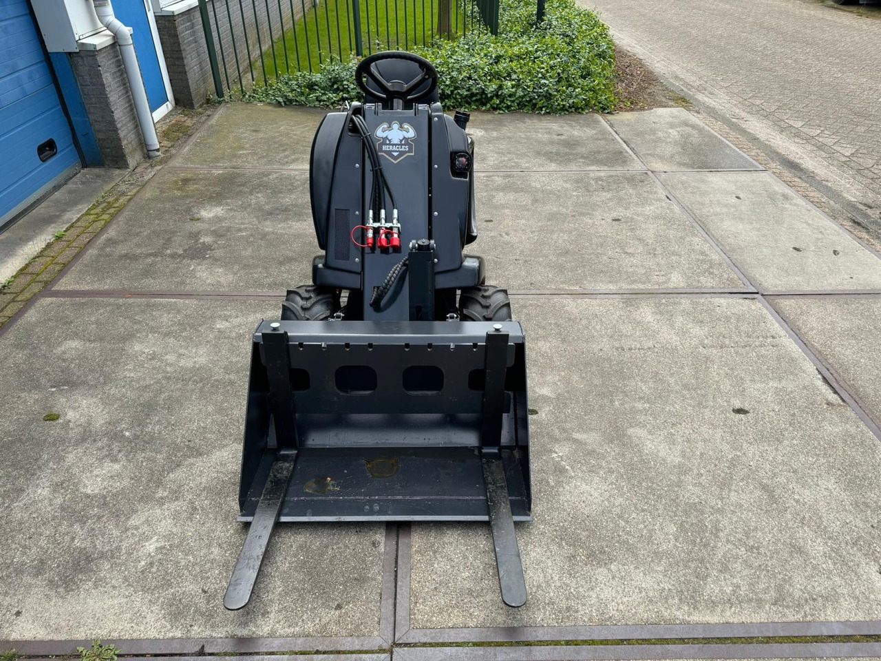 Heracles H130 Mini Shovel Nieuw - Оборудване за гаражи/ Работилници: снимка 5 Heracles H130 Mini Shovel Nieuw - Оборудване за гаражи/ Работилници: снимка 5