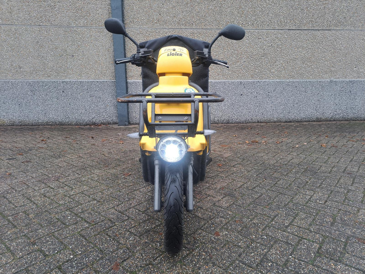 Ligier L2e-P Postscooter - Мотоциклет: снимка 2 Ligier L2e-P Postscooter - Мотоциклет: снимка 2