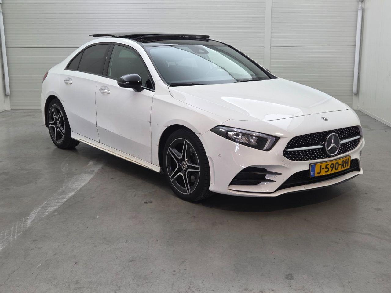 Mercedes - Benz A - klasse 180 d Launch Edition Premium | 2019 | 154.050 km | J590RH | NAP: Geen oordeel - Лек автомобил: снимка 2 Mercedes - Benz A - klasse 180 d Launch Edition Premium | 2019 | 154.050 km | J590RH | NAP: Geen oordeel - Лек автомобил: снимка 2