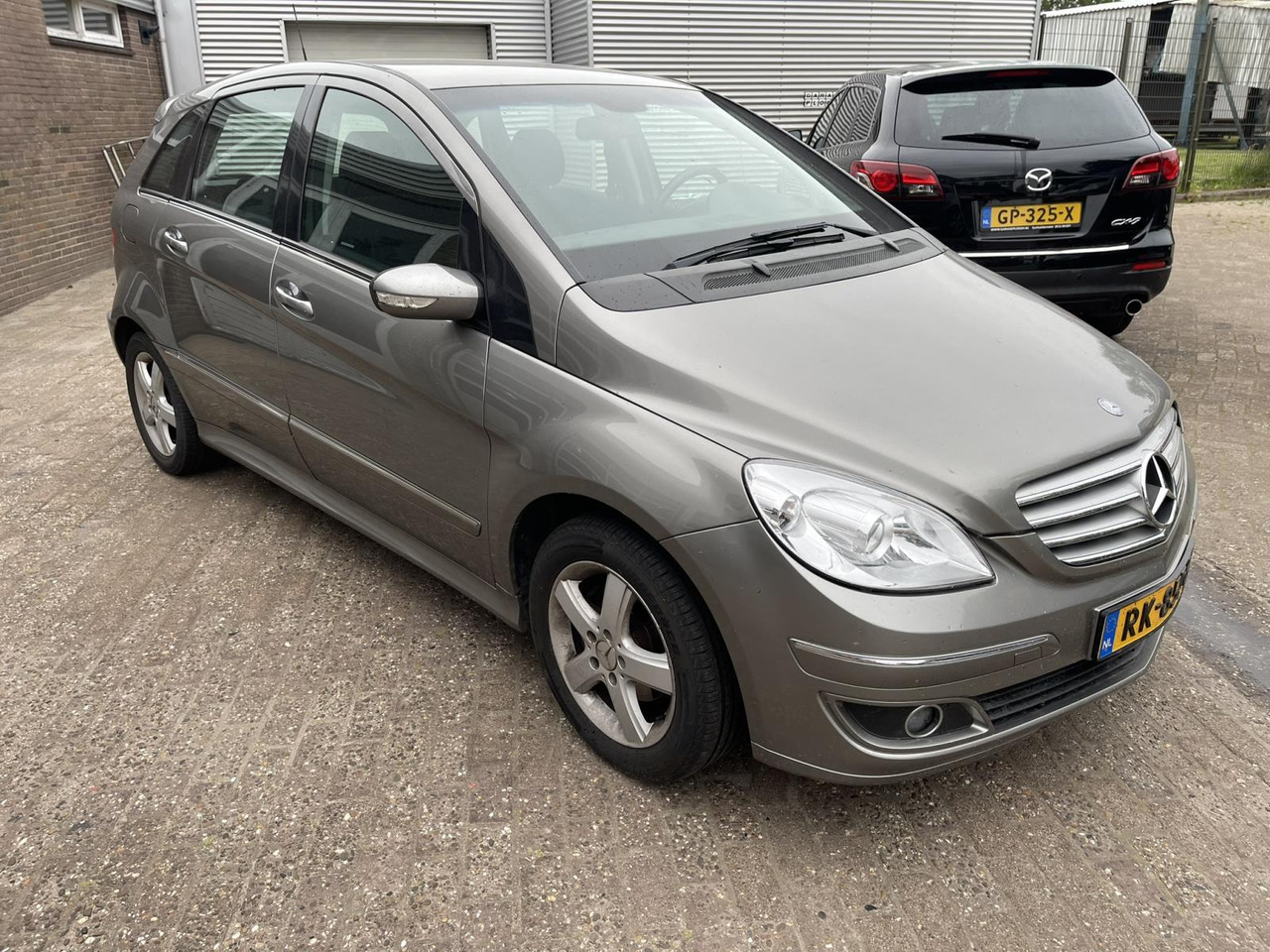 Mercedes-Benz B-Klasse 170 Business Class | 2005 | 217.372 km | RK-857-B - Лек автомобил: снимка 5 Mercedes-Benz B-Klasse 170 Business Class | 2005 | 217.372 km | RK-857-B - Лек автомобил: снимка 5