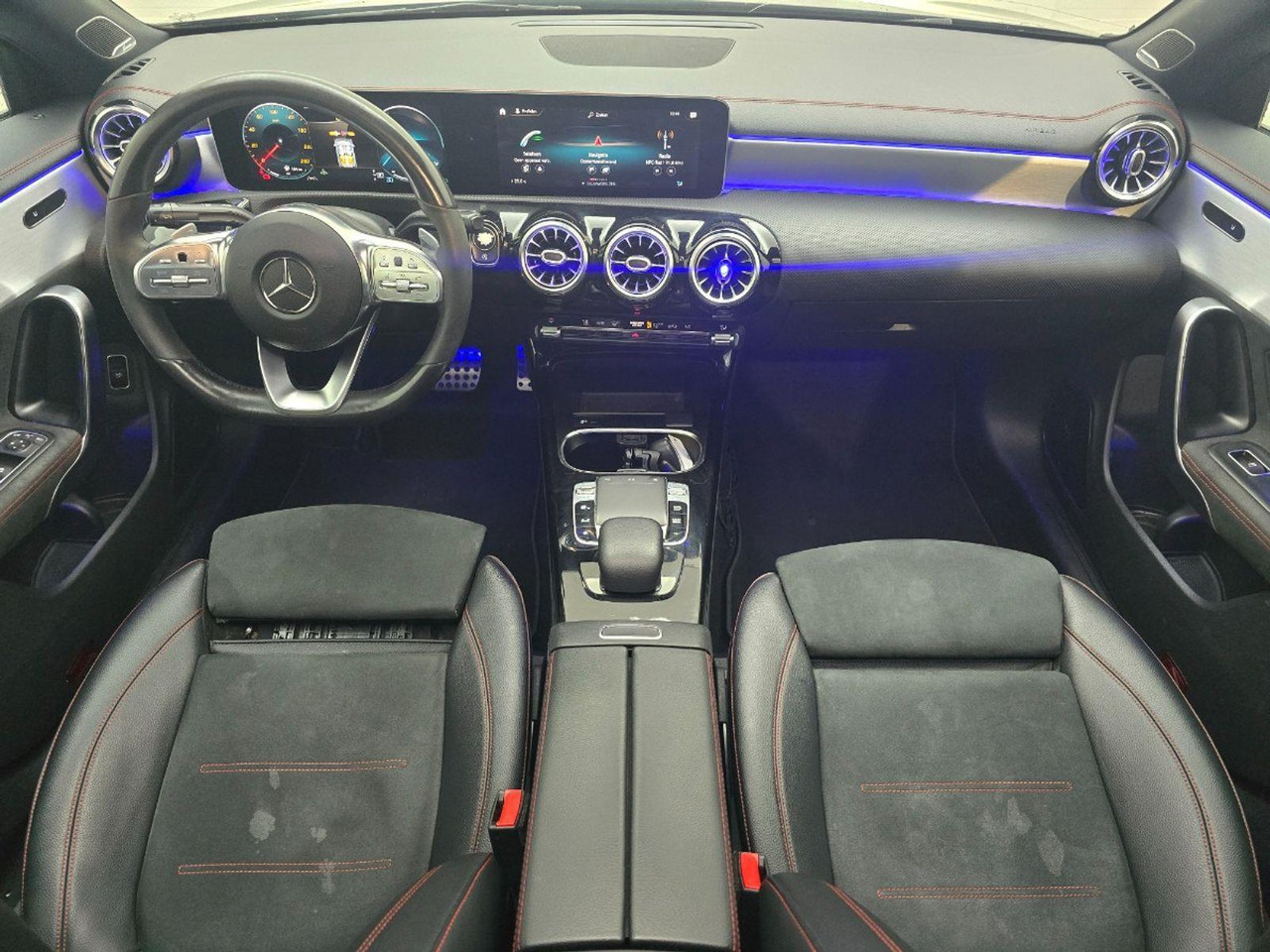 Mercedes-Benz CLA-klasse 220 Premium Plus | 2019 | 251.329 km | Automaat | H245ZH | NAP: Geen oordeel - Седан: снимка 5 Mercedes-Benz CLA-klasse 220 Premium Plus | 2019 | 251.329 km | Automaat | H245ZH | NAP: Geen oordeel - Седан: снимка 5
