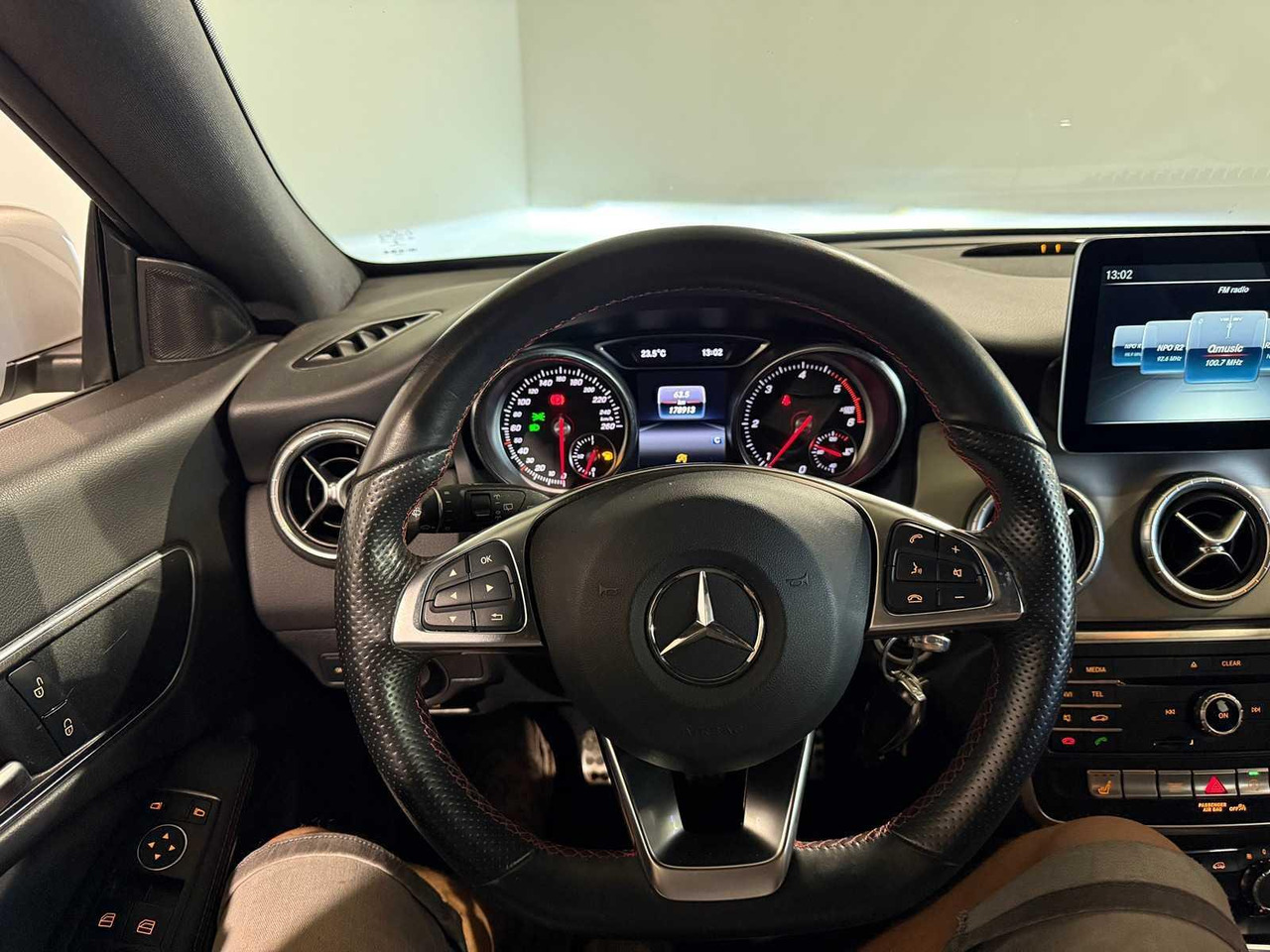 Mercedes-Benz CLA-klasse Shooting Brake 180 d Business Solution AMG | 2017 | 178.913 km | PB-314-X - Лек автомобил: снимка 3 Mercedes-Benz CLA-klasse Shooting Brake 180 d Business Solution AMG | 2017 | 178.913 km | PB-314-X - Лек автомобил: снимка 3