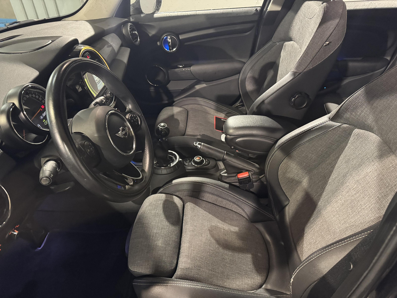 Хечбек Mini | Mini | 1.5 Cooper Chili Business | 2015 | 201.355 km | 1ZPK60 | Logisch: снимка 14