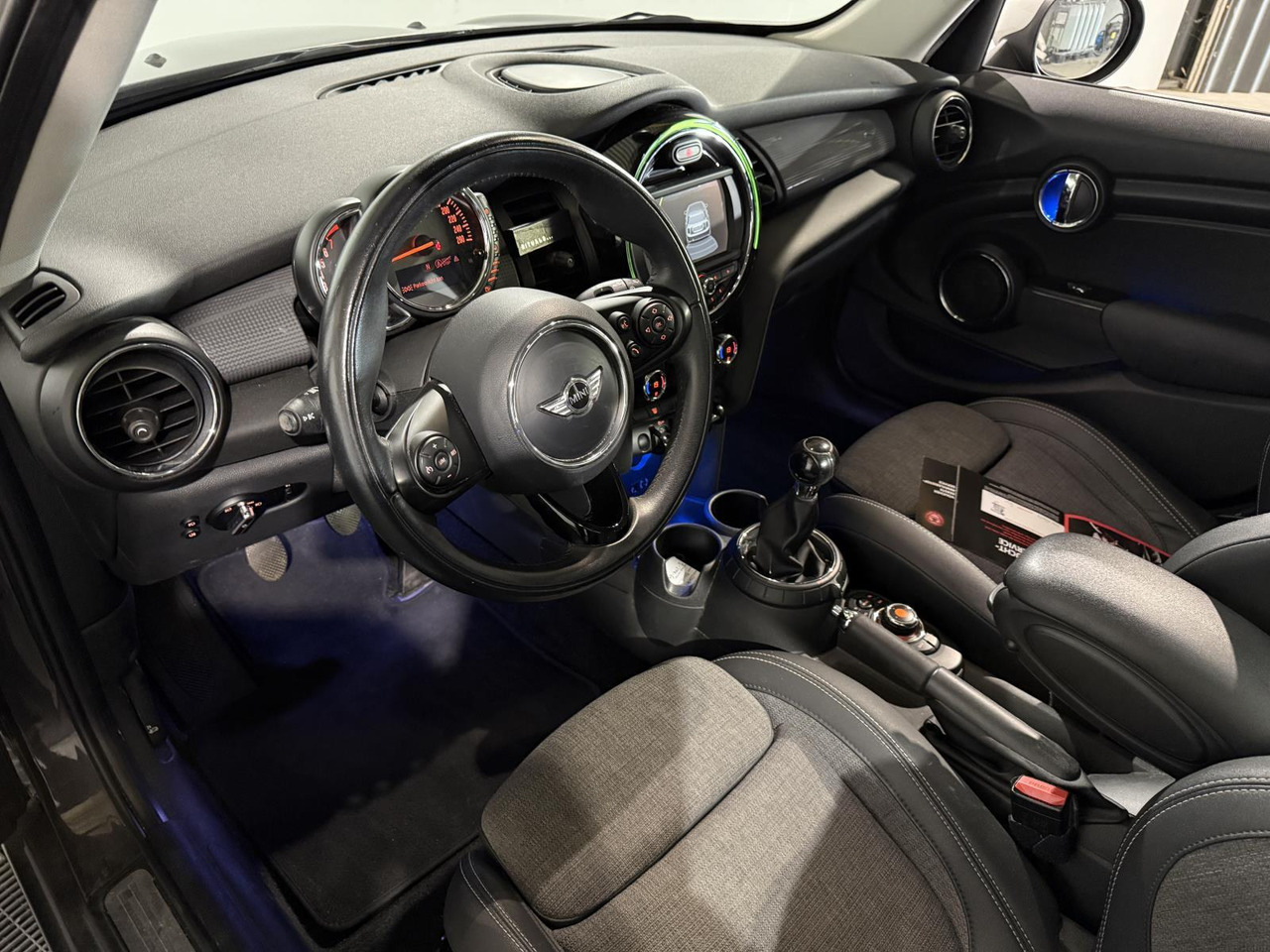 Mini | Mini | 1.5 Cooper Chili Business | 2015 | 201.355 km | 1ZPK60 | Logisch - Хечбек: снимка 4 Mini | Mini | 1.5 Cooper Chili Business | 2015 | 201.355 km | 1ZPK60 | Logisch - Хечбек: снимка 4