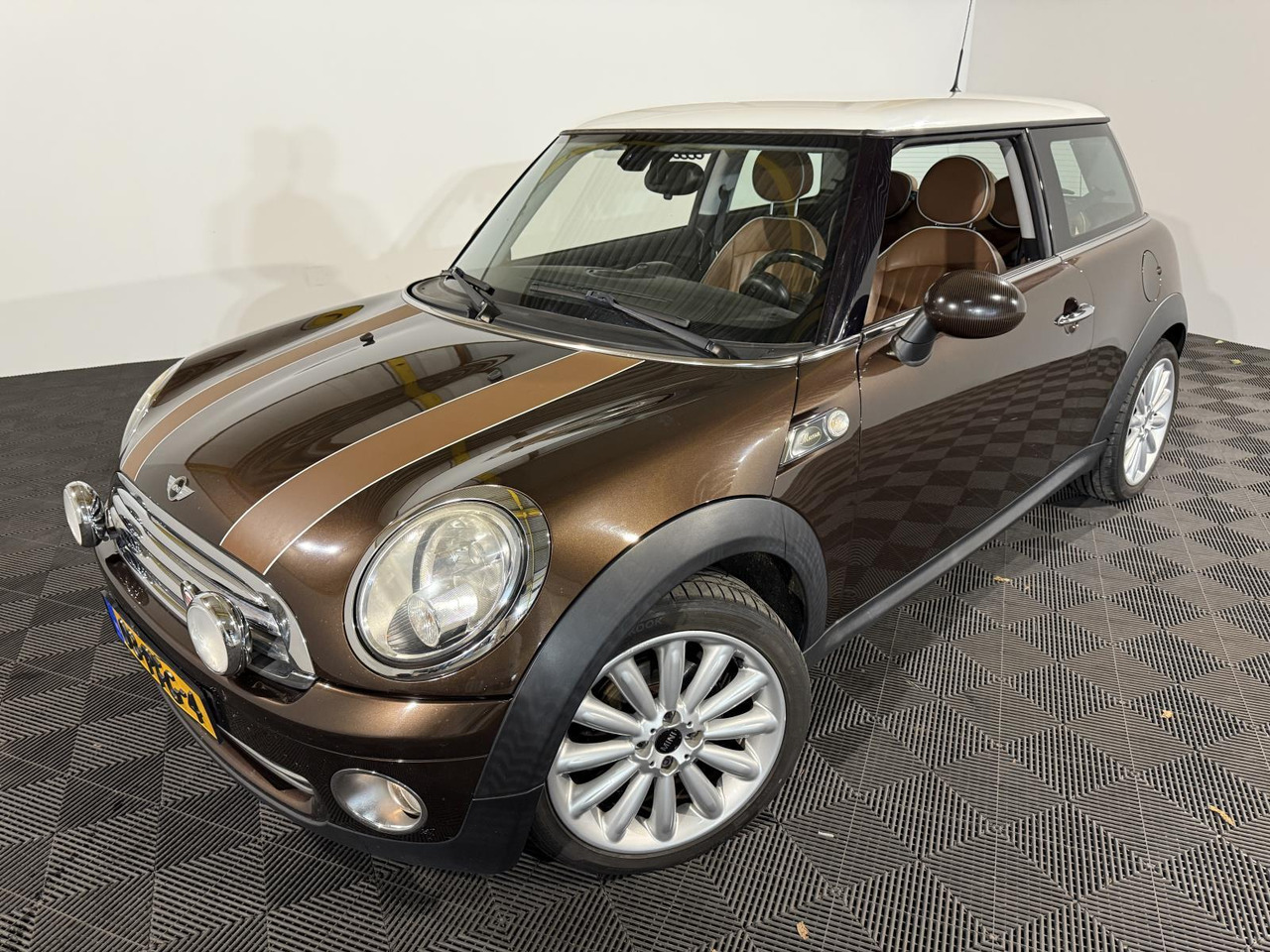 Хечбек Mini | Mini | 1.6 Cooper Mayfair | 2011 | 199.566 km | 03PFG4 | Logisch: снимка 1