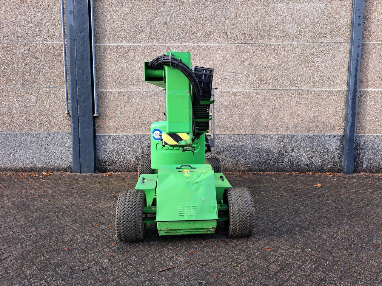 Niftylift HR12 Telescoophoogwerker DE Bi-Energy/Hybride 2WD 12m 2017 - Работна площадка: снимка 5 Niftylift HR12 Telescoophoogwerker DE Bi-Energy/Hybride 2WD 12m 2017 - Работна площадка: снимка 5