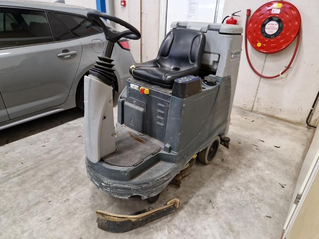 Nilfisk BR 755 Ecoflex Zit-Schrobmachine – 2015 - Почистваща машина: снимка 1 Nilfisk BR 755 Ecoflex Zit-Schrobmachine – 2015 - Почистваща машина: снимка 1