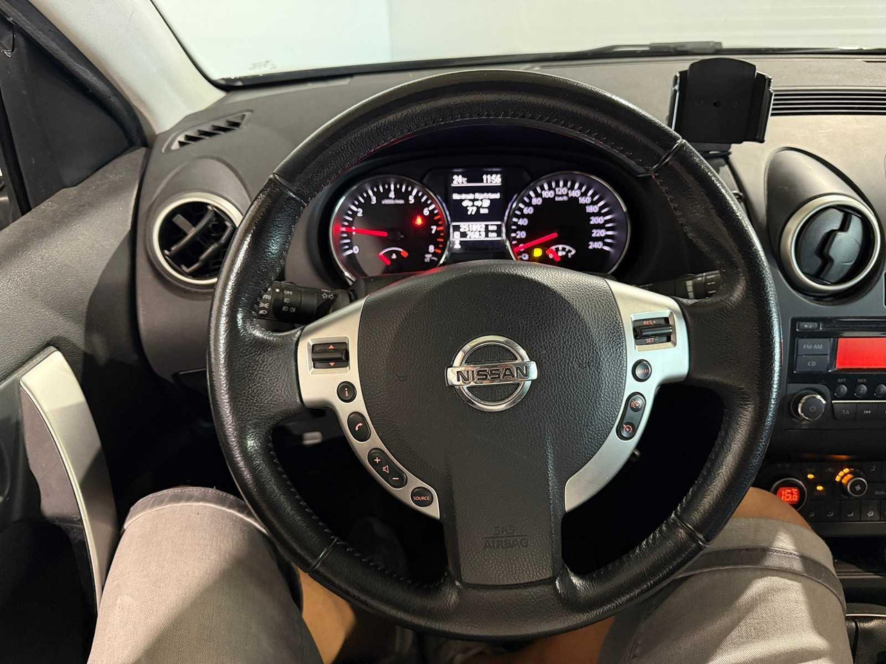 Nissan Qashqai 1.6 Acenta | 2012 | 251.892 km | 35-SXZ-7 - Джип: снимка 4 Nissan Qashqai 1.6 Acenta | 2012 | 251.892 km | 35-SXZ-7 - Джип: снимка 4