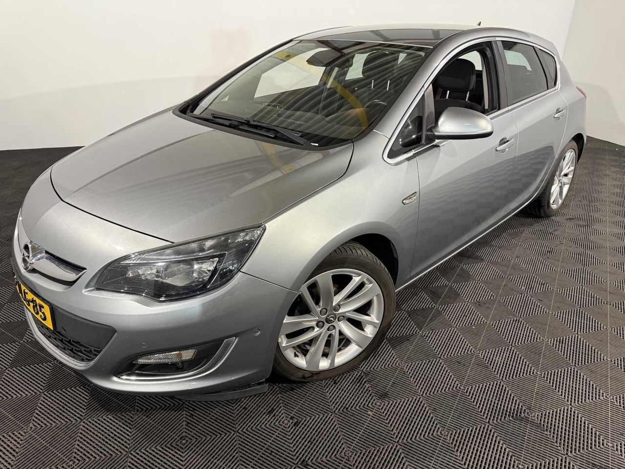 Opel Astra 1.4 Turbo Sport |2014 | 198.191 km | 6-TLG-85 - Хечбек: снимка 1 Opel Astra 1.4 Turbo Sport |2014 | 198.191 km | 6-TLG-85 - Хечбек: снимка 1