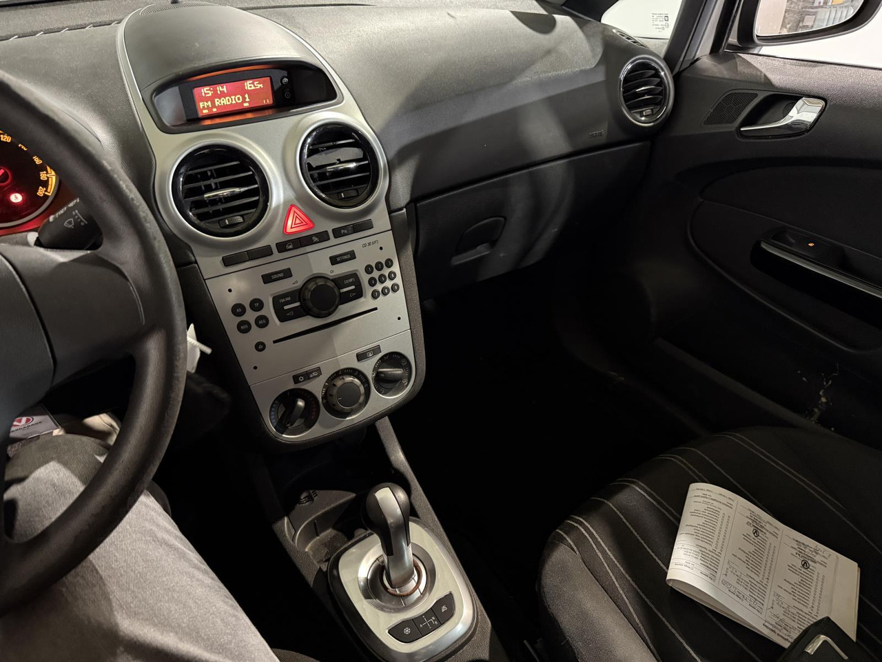 Opel | Corsa | 1.2-16V Cosmo Automaat | 2009 | 245.713 km | 45TJL8 | Geen oordeel - Хечбек: снимка 5 Opel | Corsa | 1.2-16V Cosmo Automaat | 2009 | 245.713 km | 45TJL8 | Geen oordeel - Хечбек: снимка 5
