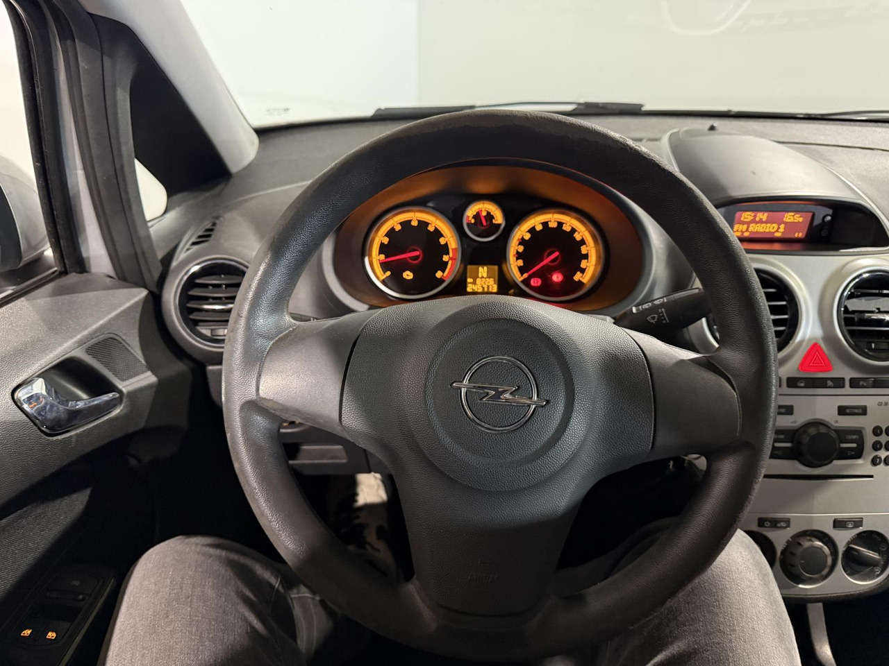 Opel | Corsa | 1.2-16V Cosmo Automaat | 2009 | 245.713 km | 45TJL8 | Geen oordeel - Хечбек: снимка 4 Opel | Corsa | 1.2-16V Cosmo Automaat | 2009 | 245.713 km | 45TJL8 | Geen oordeel - Хечбек: снимка 4