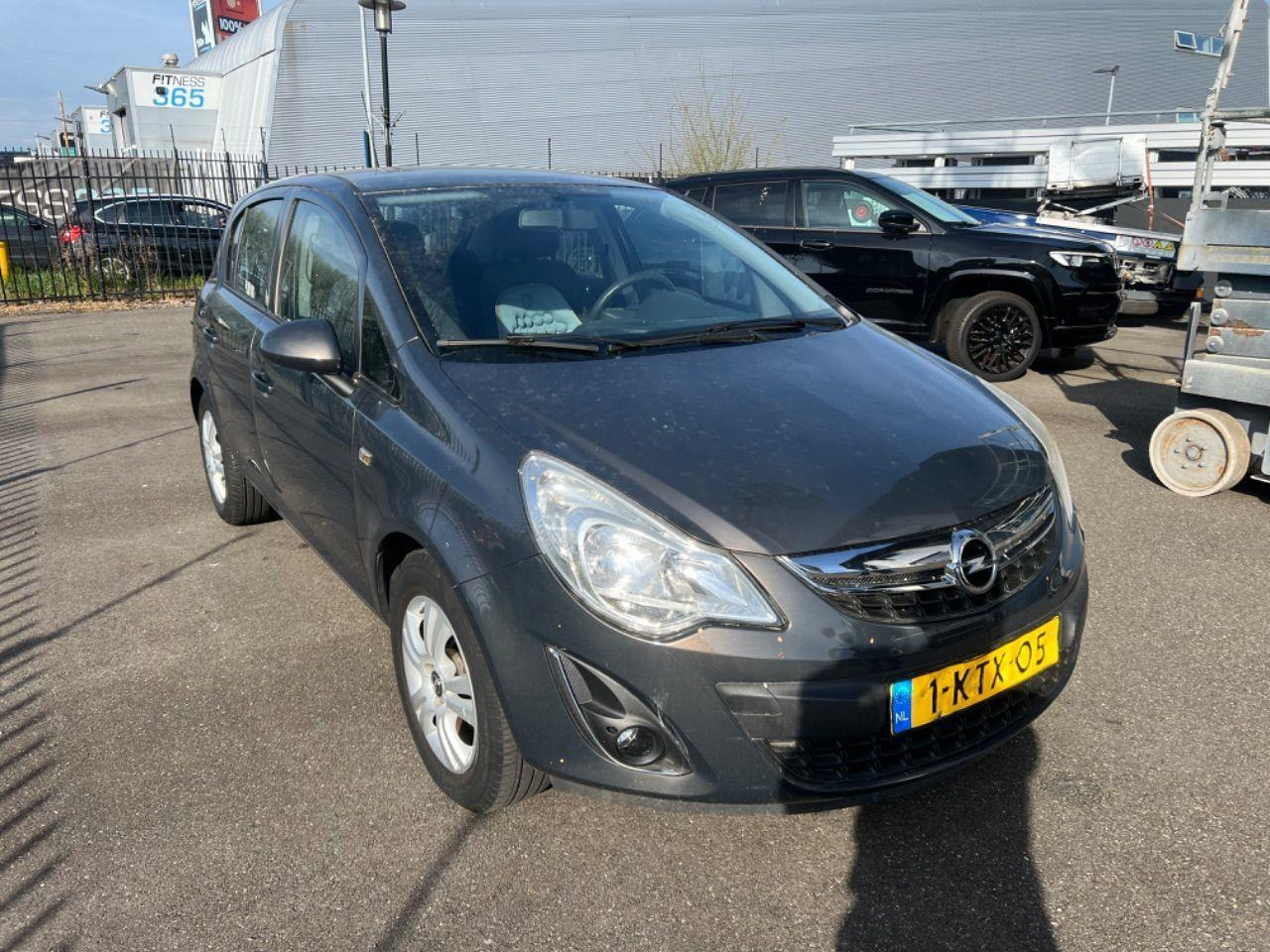 Opel Corsa 1.2 - 16V Design Edition | 2013 | 15.657 km | Automaat | 1KTX05 | NAP: Logisch - Хечбек: снимка 2 Opel Corsa 1.2 - 16V Design Edition | 2013 | 15.657 km | Automaat | 1KTX05 | NAP: Logisch - Хечбек: снимка 2