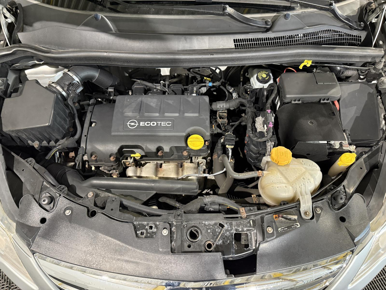 Opel | Corsa | 1.2-16V Rhythm | 2013 | 198.171 km | 5KBB41 | Logisch - Хечбек: снимка 5 Opel | Corsa | 1.2-16V Rhythm | 2013 | 198.171 km | 5KBB41 | Logisch - Хечбек: снимка 5