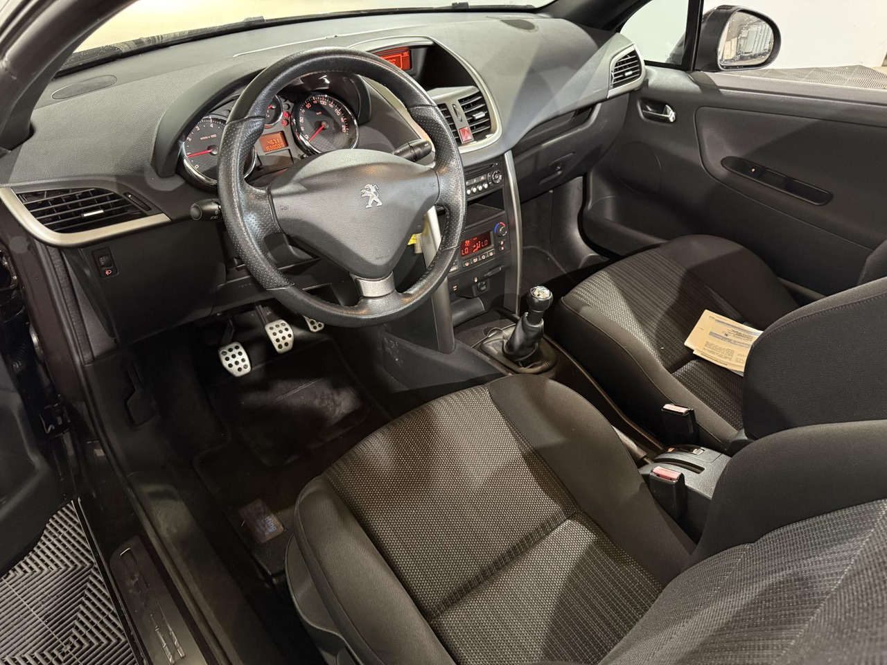 Peugeot 207 CC 1.6 VTI | 2012 | 168.808 km | H-824-FL - Лек автомобил: снимка 3 Peugeot 207 CC 1.6 VTI | 2012 | 168.808 km | H-824-FL - Лек автомобил: снимка 3