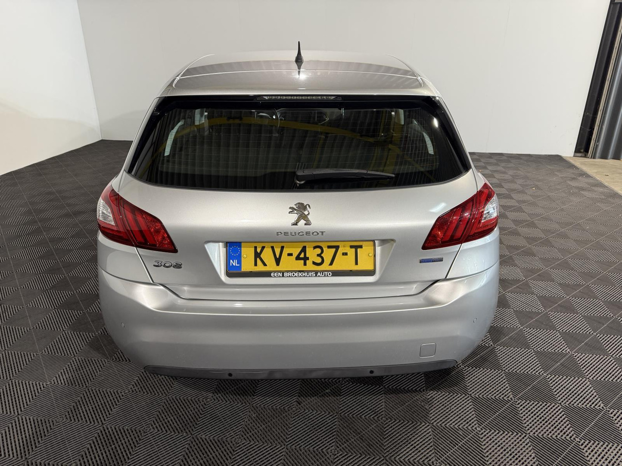 Peugeot | 308 | 1.2 PureTech Active | 2016 | 251.016 km | KV437T | Logisch - Хечбек: снимка 3 Peugeot | 308 | 1.2 PureTech Active | 2016 | 251.016 km | KV437T | Logisch - Хечбек: снимка 3