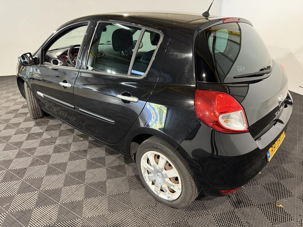 Renault | Clio | 1.2 Authentique | 2012 | 216.427 km | 56TSF7 | Logisch - Хечбек: снимка 3 Renault | Clio | 1.2 Authentique | 2012 | 216.427 km | 56TSF7 | Logisch - Хечбек: снимка 3