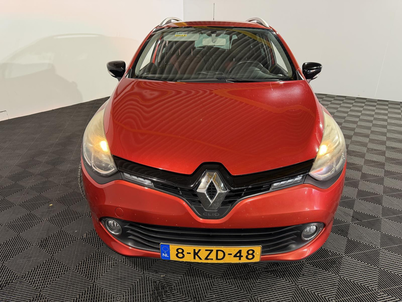 Renault | Clio Estate | 0.9 TCe Expression | 2013 | 217.223 km | 8KZD48 | Logisch - Лек автомобил: снимка 5 Renault | Clio Estate | 0.9 TCe Expression | 2013 | 217.223 km | 8KZD48 | Logisch - Лек автомобил: снимка 5