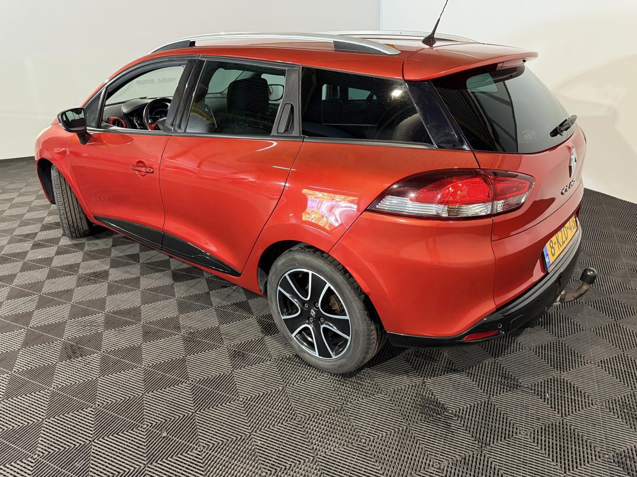 Лек автомобил Renault | Clio Estate | 0.9 TCe Expression | 2013 | 217.223 km | 8KZD48 | Logisch: снимка 6