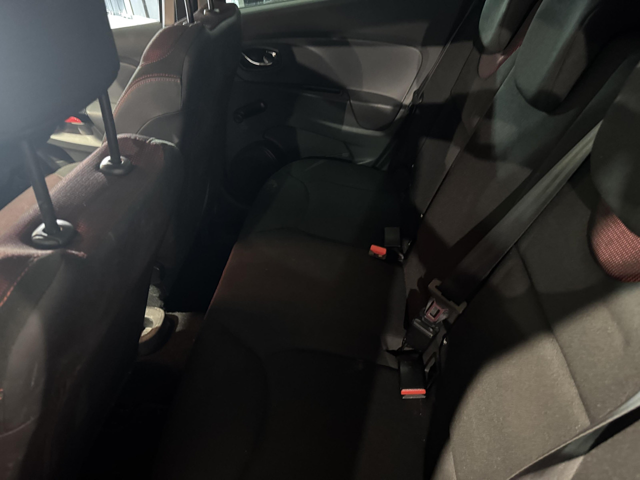 Лек автомобил Renault | Clio Estate | 0.9 TCe Expression | 2013 | 217.223 km | 8KZD48 | Logisch: снимка 31