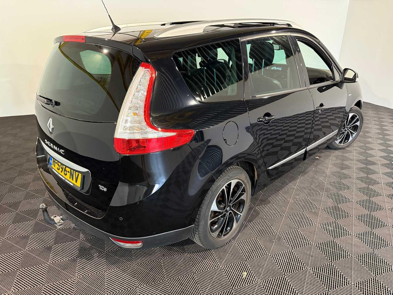 Renault Grand Scénic 1.2 Tce Bose | 2016 | 118.319 km | H-596-NV - Лек автомобил: снимка 4 Renault Grand Scénic 1.2 Tce Bose | 2016 | 118.319 km | H-596-NV - Лек автомобил: снимка 4