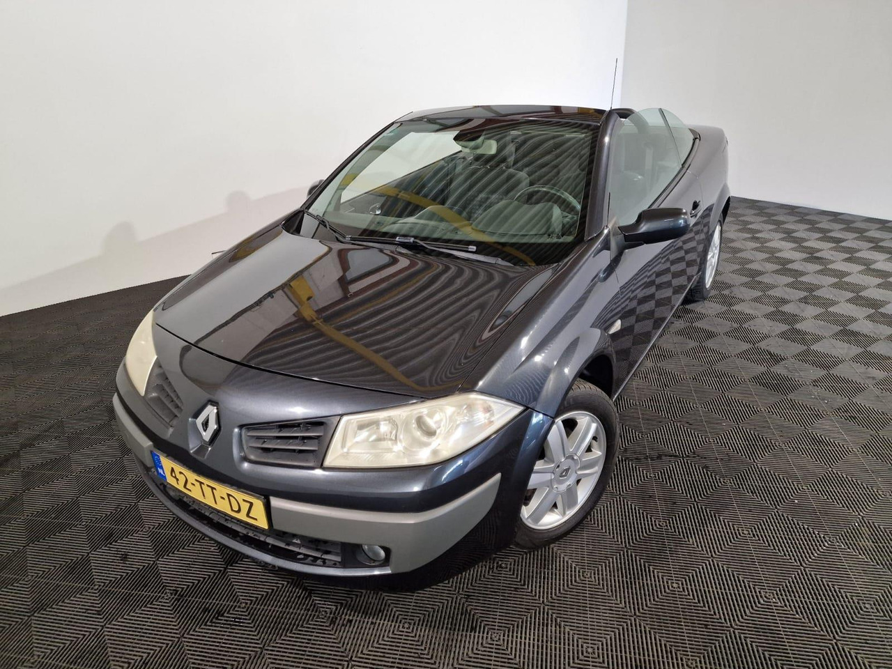 Renault Mégane Cabriolet 1.6-16V Authentique 42-TT-DZ 217.615 km - Лек автомобил: снимка 1 Renault Mégane Cabriolet 1.6-16V Authentique 42-TT-DZ 217.615 km - Лек автомобил: снимка 1