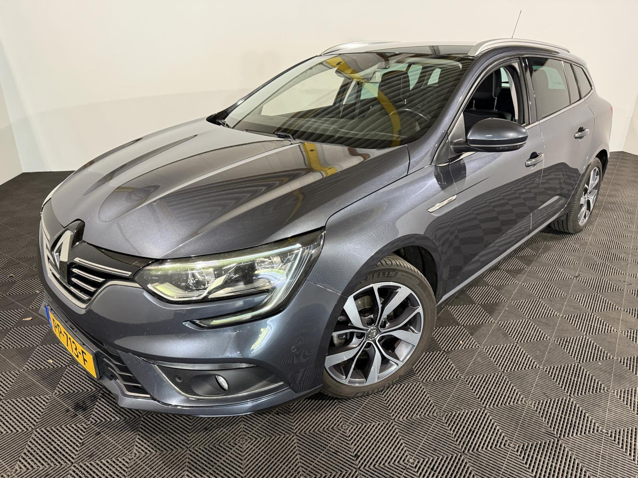 Renault | Mégane Estate | 1.2 TCe Bose | 2017 | 197.462 km | PP713F | Logisch - Лек автомобил: снимка 1 Renault | Mégane Estate | 1.2 TCe Bose | 2017 | 197.462 km | PP713F | Logisch - Лек автомобил: снимка 1