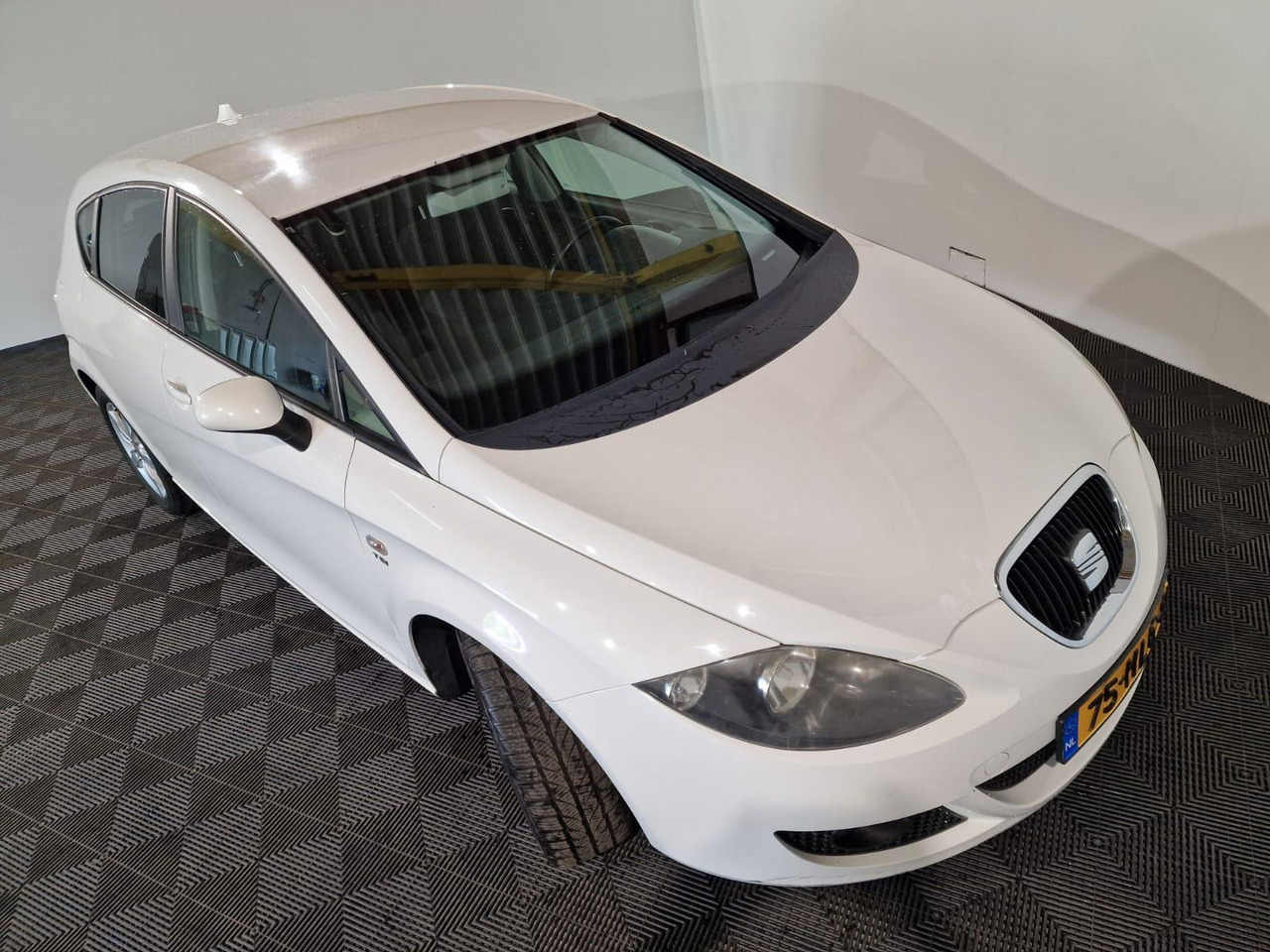 SEAT Leon 1.4 TSI Business Style 75-HLG-8 - Лек автомобил: снимка 5 SEAT Leon 1.4 TSI Business Style 75-HLG-8 - Лек автомобил: снимка 5