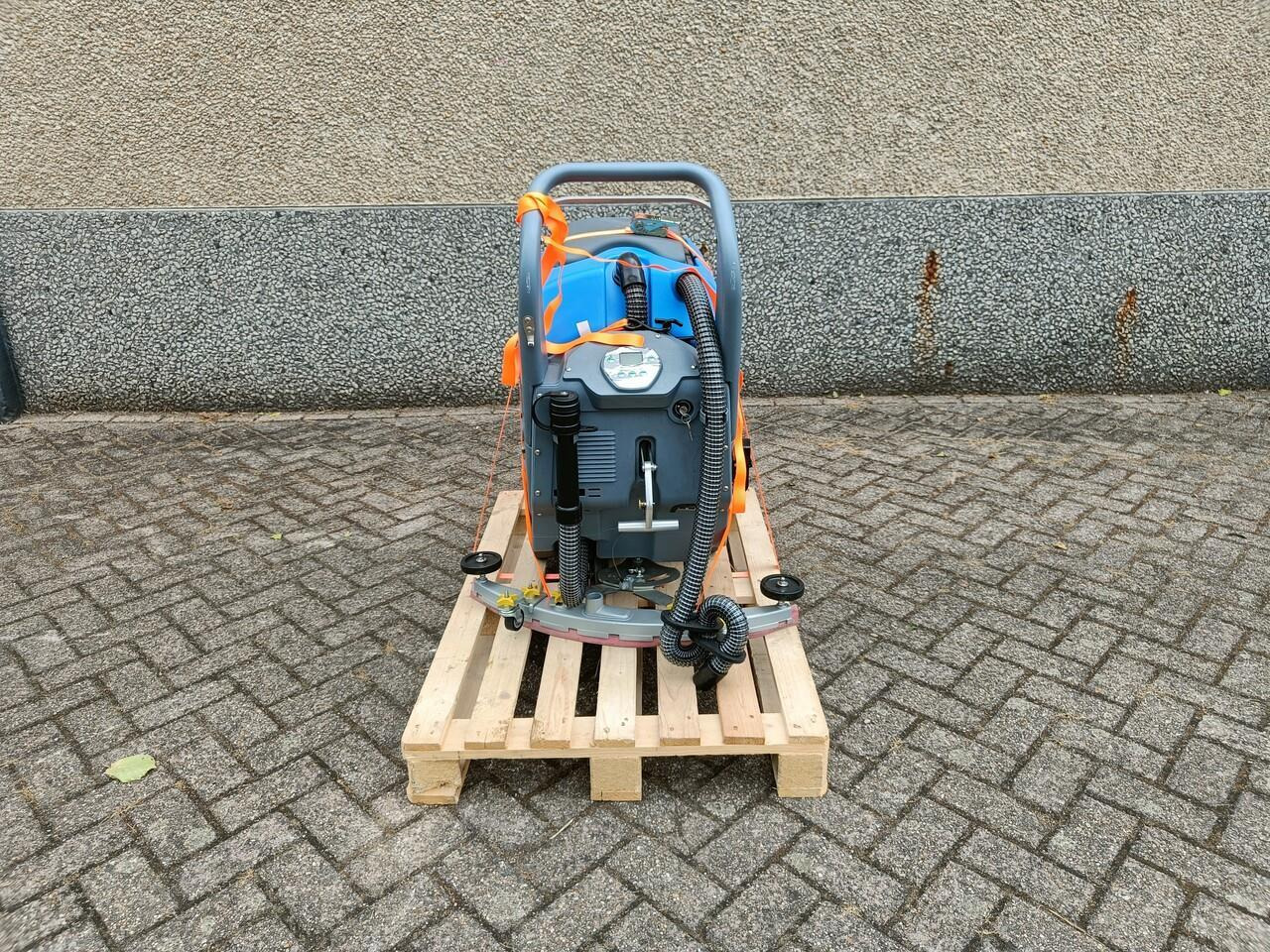 Schrob/ Veegmachine Nieuw - Почистваща машина: снимка 4 Schrob/ Veegmachine Nieuw - Почистваща машина: снимка 4