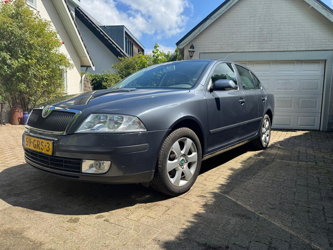 Skoda Octavia 1.6 Ambiente Attractive Business LPG G3 59-GRS-3 209.687 km - Лек автомобил: снимка 1 Skoda Octavia 1.6 Ambiente Attractive Business LPG G3 59-GRS-3 209.687 km - Лек автомобил: снимка 1