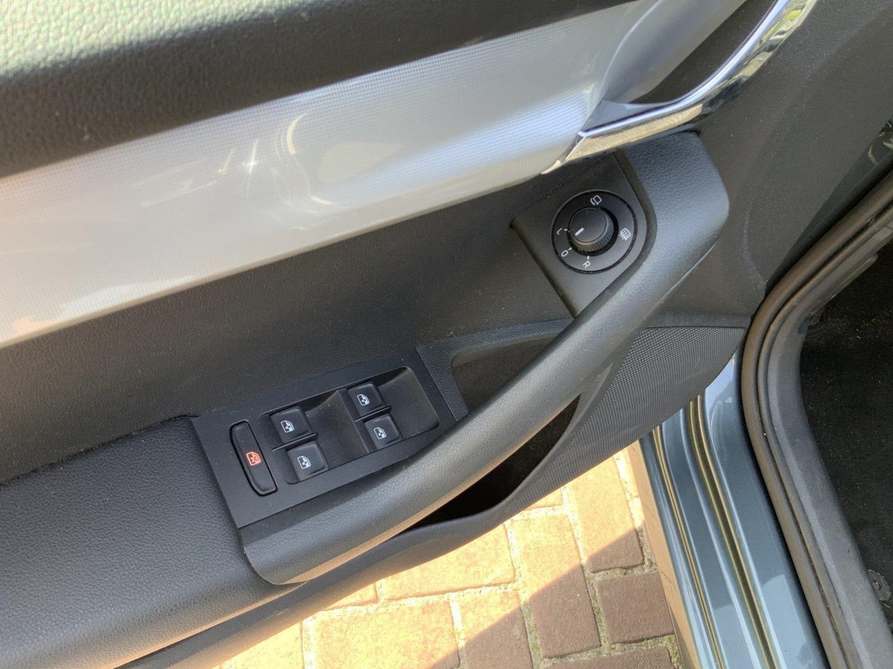 Skoda | Octavia Combi | 1.0 TSI Greentech Ambition Business | 2017 | 93.775 km | KX-871-N - Лек автомобил: снимка 5 Skoda | Octavia Combi | 1.0 TSI Greentech Ambition Business | 2017 | 93.775 km | KX-871-N - Лек автомобил: снимка 5
