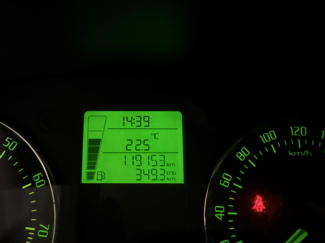 Skoda Roomster 1.2 TSI Drive | 2015 | 119.156 km | 2-XTS-79 - Лек автомобил: снимка 2 Skoda Roomster 1.2 TSI Drive | 2015 | 119.156 km | 2-XTS-79 - Лек автомобил: снимка 2