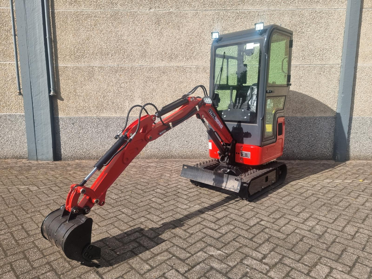 StahlWorks HL320 Mini Rupsgraafmachine Nieuw - Мини багер: снимка 1 StahlWorks HL320 Mini Rupsgraafmachine Nieuw - Мини багер: снимка 1