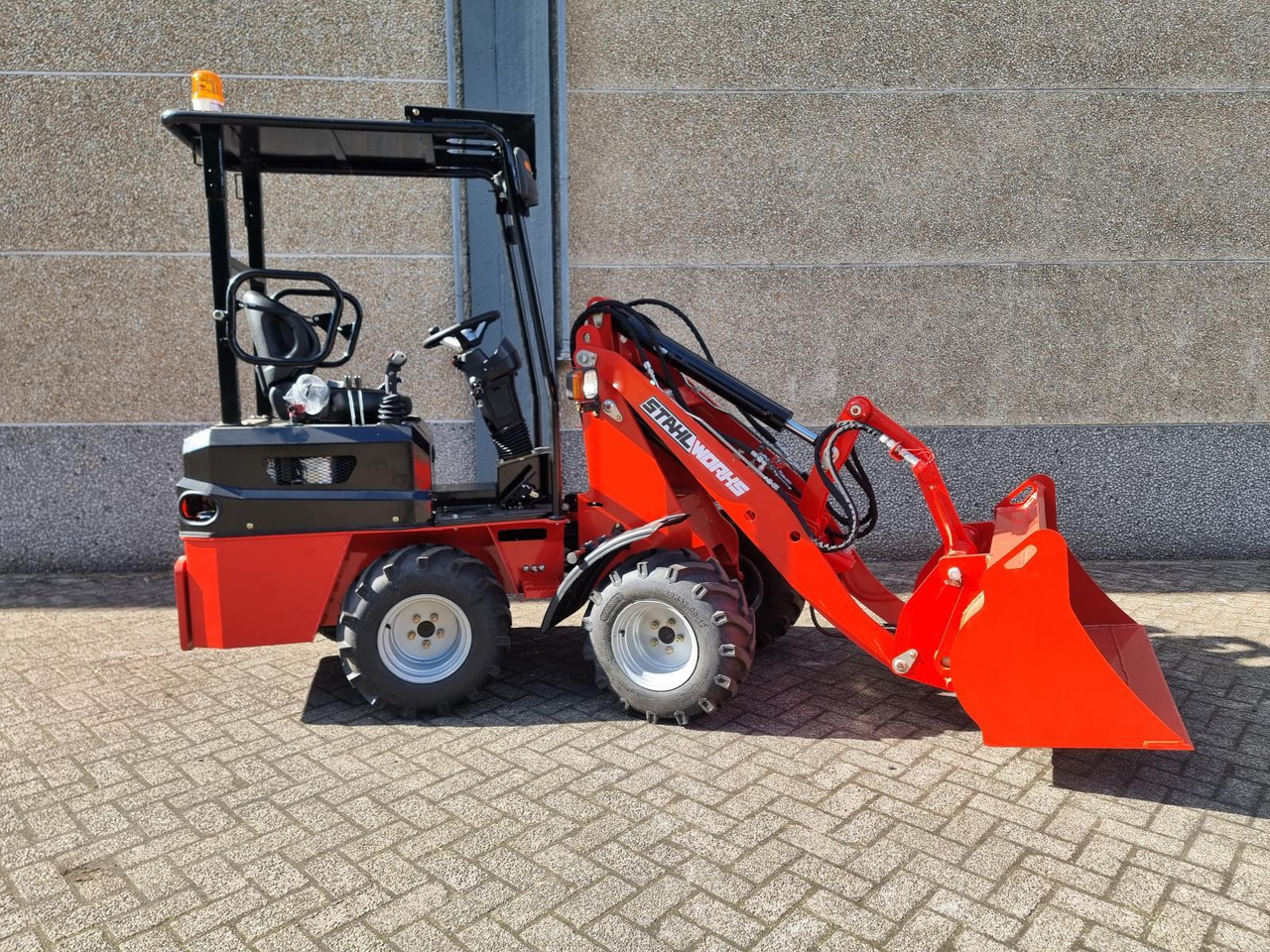 Stahlworks R906 Shovel Nieuw - Колесен товарач: снимка 4 Stahlworks R906 Shovel Nieuw - Колесен товарач: снимка 4